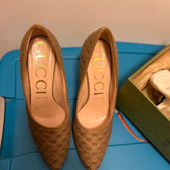 Heel - Picture 5 of 5